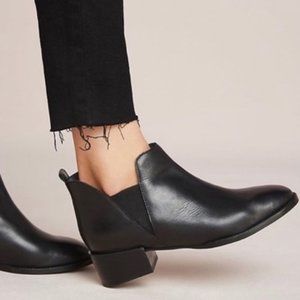Seychelles Offstage Chelsea Boots